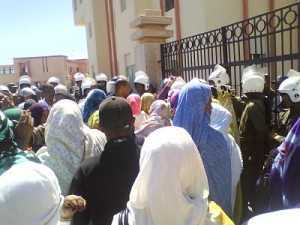 Agresión de la autoridad marroquí en una manifestación pacífica en Dakhla, Sahara Occidental