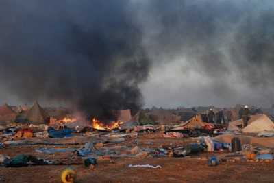  Los restos del campamento tras ser desmantelado en noviembre de 2010