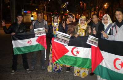  Saharauis denuncian en Madrid que varios detenidos de Agdaym Izik siguen en prisión
