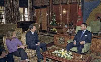 Zapatero junto a Trinidad Jimnez en plena crisis de Perejil con el tirano